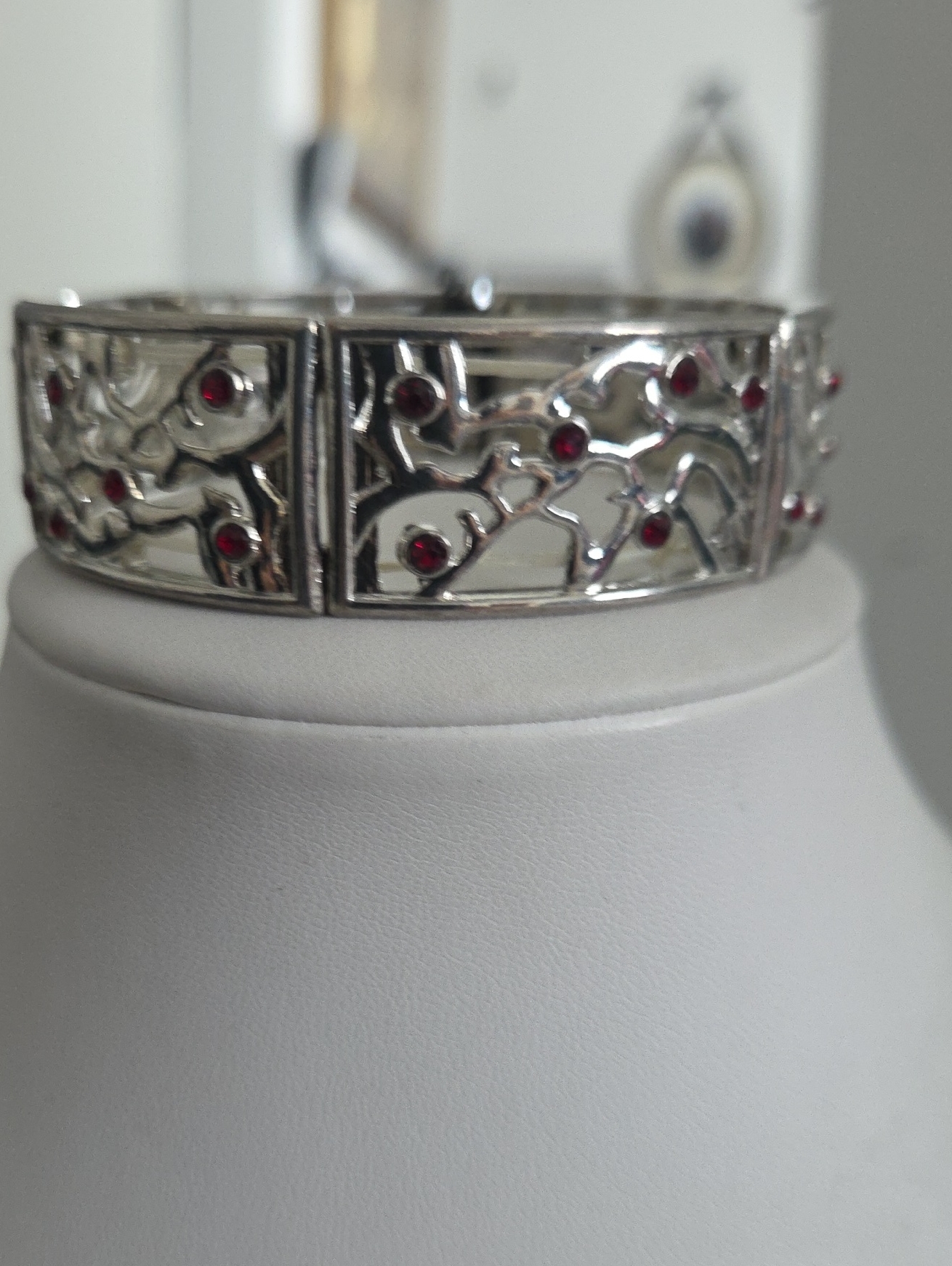 Paparazzi Yours And Vine Red Bracelet Nwt